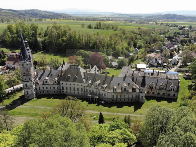 pałac w Bożkowie - rezydencja, muzeum, hotel